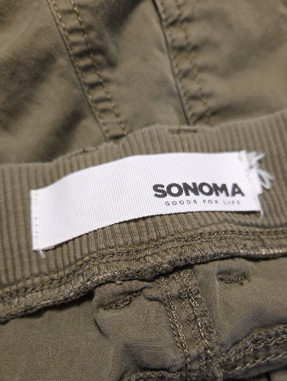 Women's Sonoma Cargo Capris Bundle in Black, Khaki, Gray, Olive - Picture 4 of 7